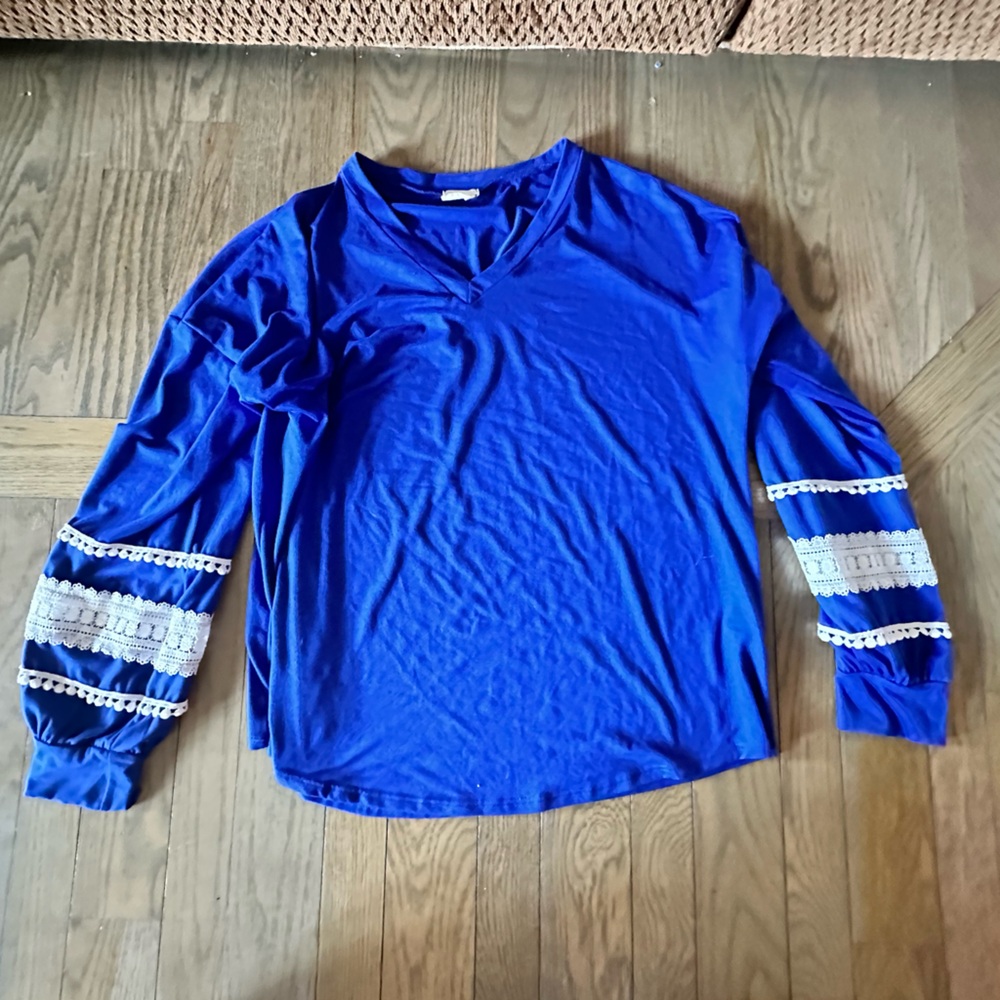 Lovely melody brand botique top. Size L, like new
